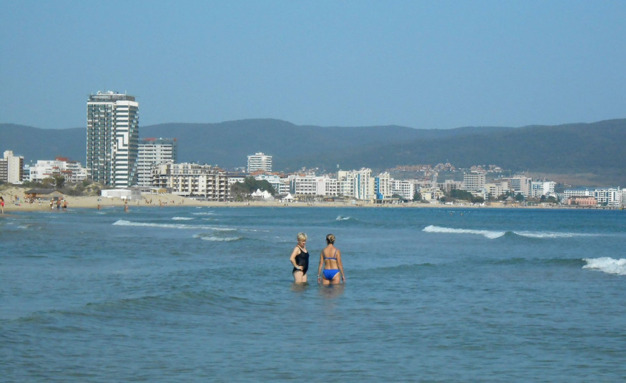 Burgas – čipka boje šampanjca