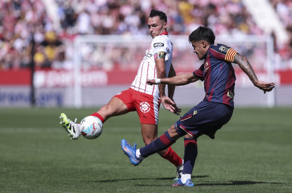 Debakl Đirone – Levante slavio uz "poker"