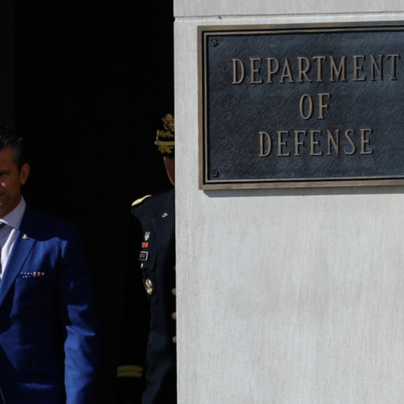 Hegset odlučio; Potez bez presedana