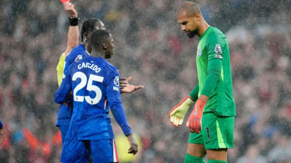 Katastrofa Čelsijevog golmana – najranije isključenje u istoriji FOTO