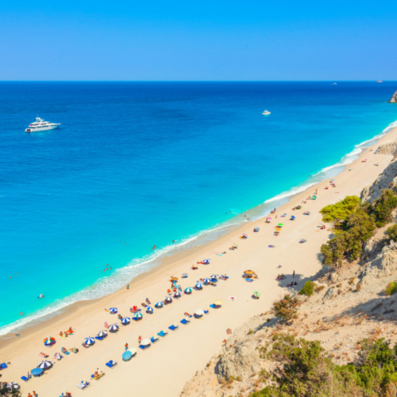 Ovo je jedna od najlepših plaža u Grčkoj: Lepote Lefkade i u septembru VIDEO