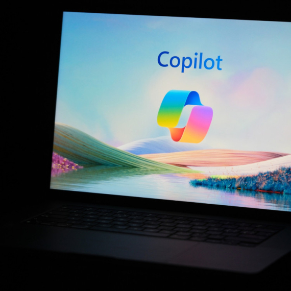 Microsoft ima snažan razlog da pređete sa Windowsa 10 na ARM računare