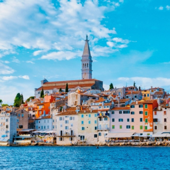 Hrvat urnisao hotel u Rovinju zbog Lepe Brene: "Nikad više ni piće neću popiti tamo" VIDEO