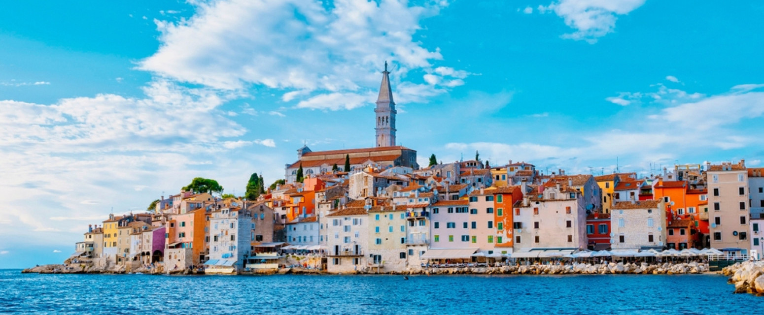 Hrvat urnisao hotel u Rovinju zbog Lepe Brene: "Nikad više ni piće neću popiti tamo" VIDEO