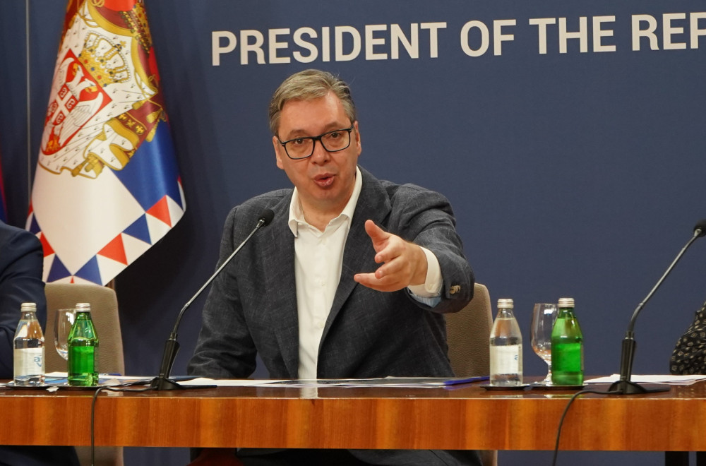 Vučić: Sledi povećanje plata i penzija; Ovi građani mogu da očekuju veća primanja