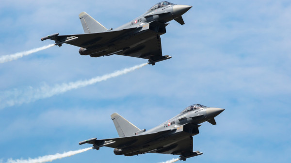 Napeto iznad dva mora; Strani lovci presreli ruske bombardere?