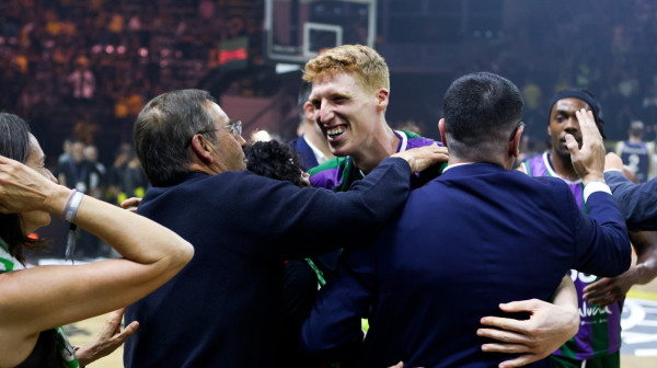 Unikaha pobedila Amerikance i uzela drugu uzastopnu svetsku titulu