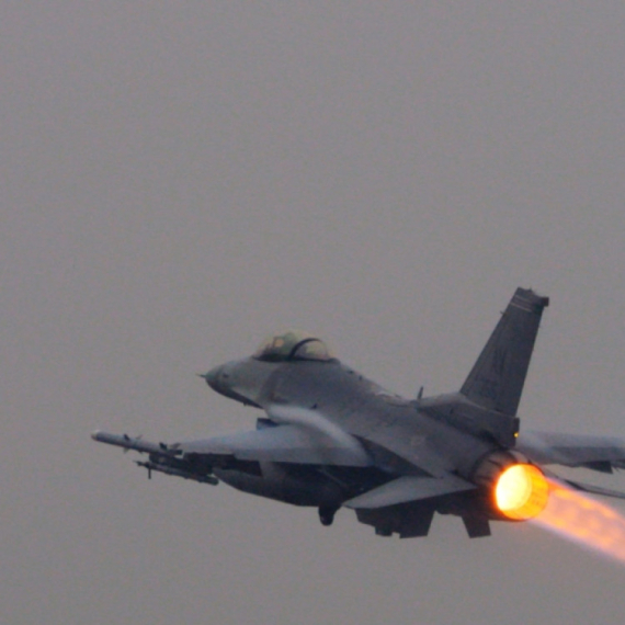 Objavljen snimak: F-16 vs. krstareće rakete VIDEO