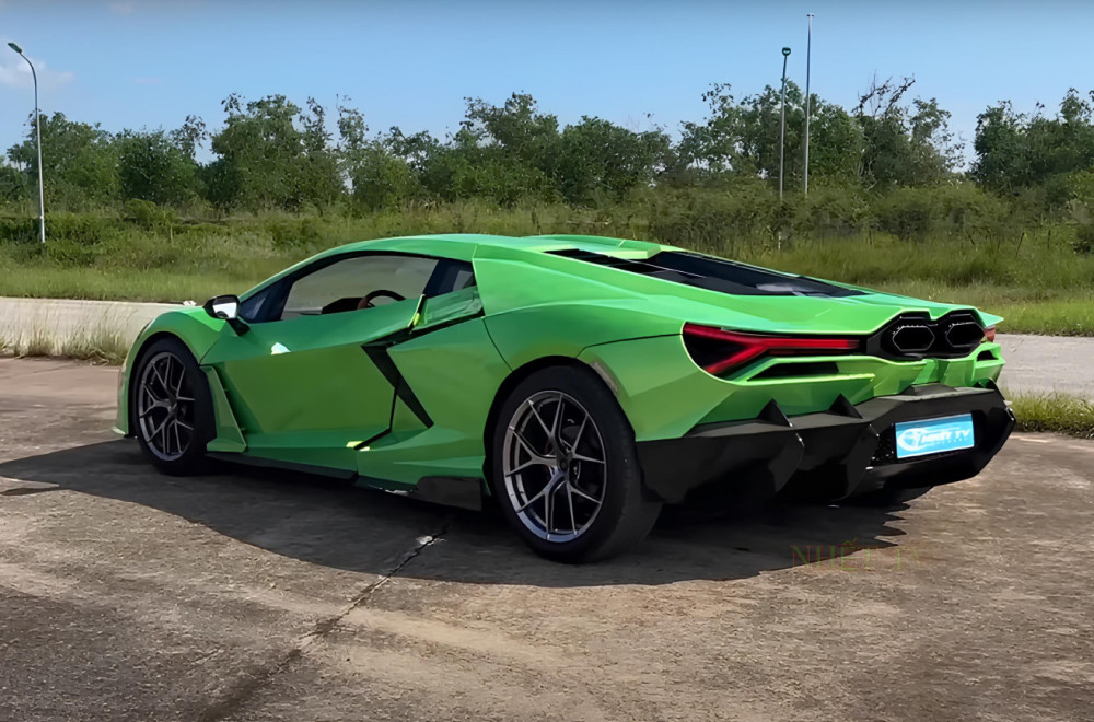 Lamborghini napravljen od starog Nissana oduševio ljubitelje automobila VIDEO