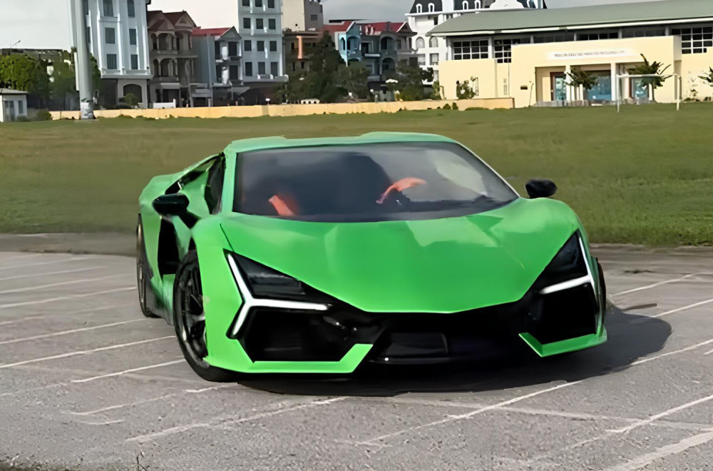 Lamborghini napravljen od starog Nissana oduševio ljubitelje automobila VIDEO