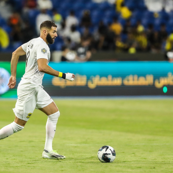 Benzema ima poziv da se vrati u Evropu – i to kod Murinja