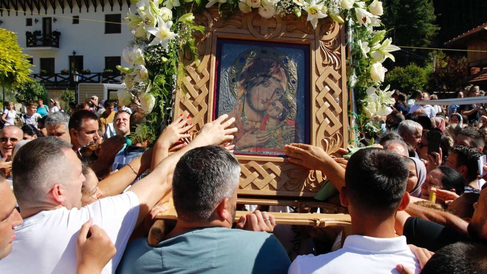 Manastir Tumane poziva vernike na liturgijsko slavlje: Vrata naše svetinje otvorena su za svakoga VIDEO