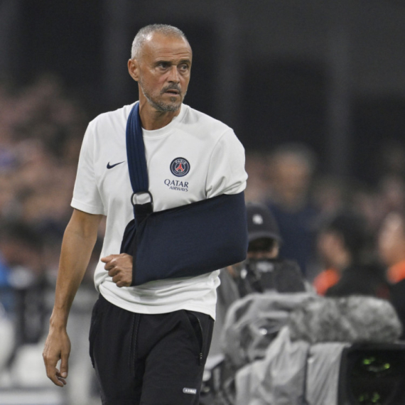 Enrike proglašen za najboljeg dok vodi utakmicu