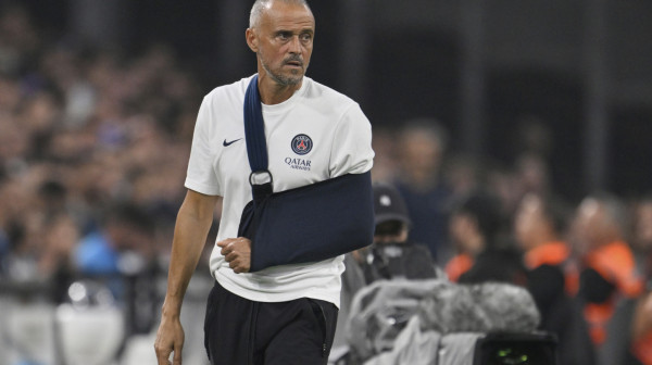 Enrike proglašen za najboljeg dok vodi utakmicu