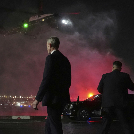 Drama u Vašingtonu: Pokušaj obaranja Trampovog helikoptera FOTO/VIDEO