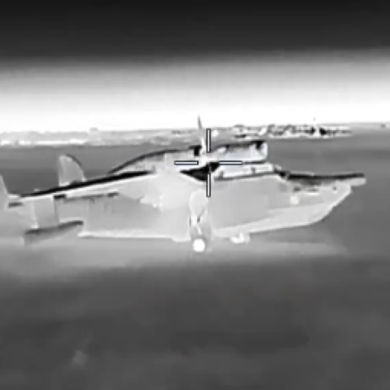 "Prvi put ikada": Ukrajina dronovima pogodila retke ruske letelice! VIDEO