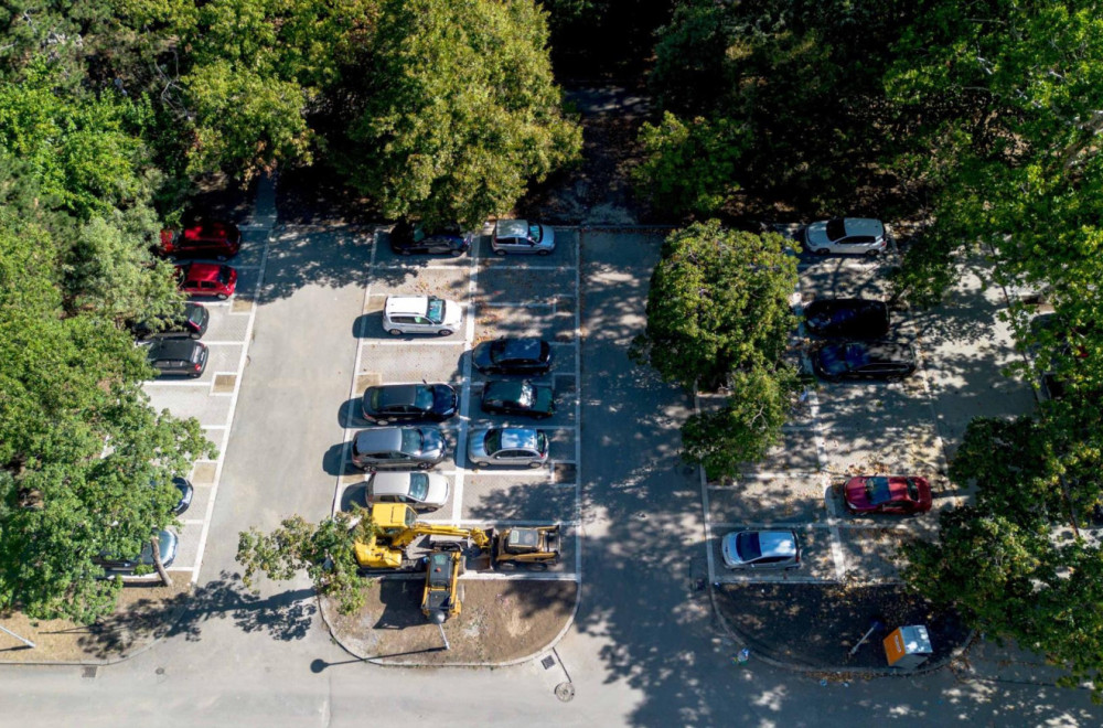 Stanari Bloka 45 dobili 80 uređenih parking mesta FOTO