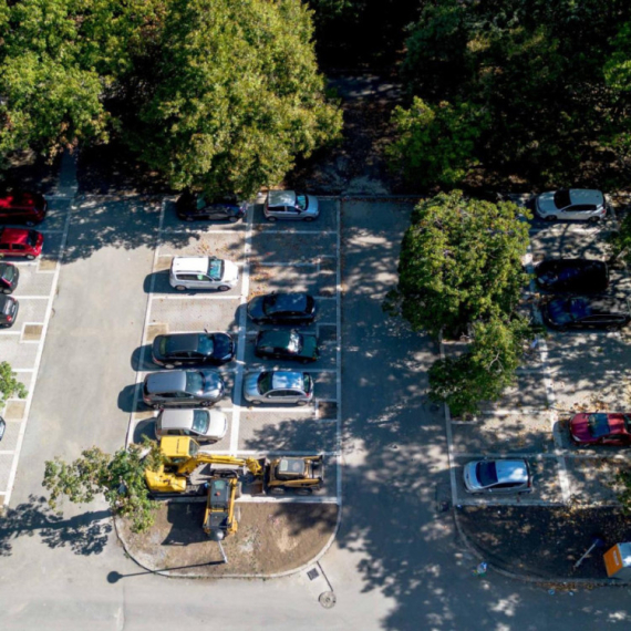 Stanari Bloka 45 dobili 80 uređenih parking mesta FOTO