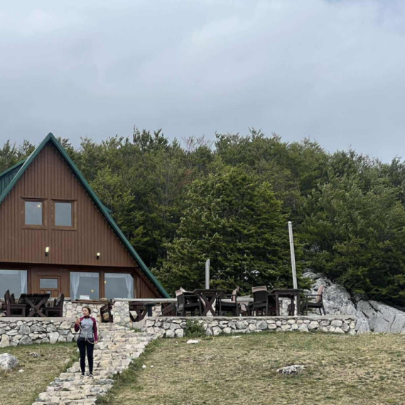 Katun na Durmitoru koji obožava Novak Đoković: Noćenje 15 evra, voda izvorska, kupatilo zajedničko