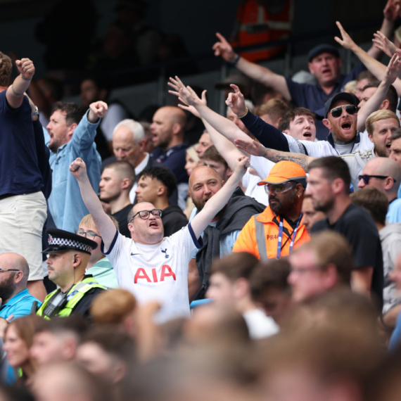 Navijač Totenhema prevaren – prešao 8,850 km i "poljubio vrata"