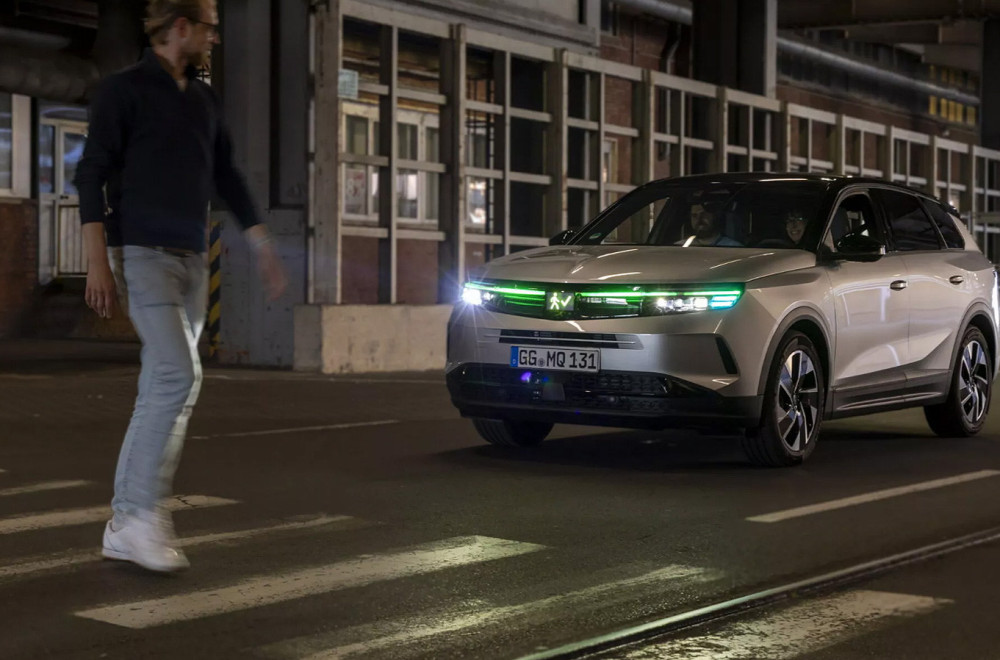 Opel ima novi logotip... manje-više, pogledajte sami FOTO