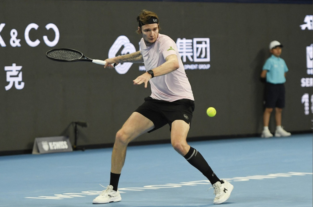 Bublik osvojio 4. titulu u sezoni, neverovatan poraz Muzetija VIDEO