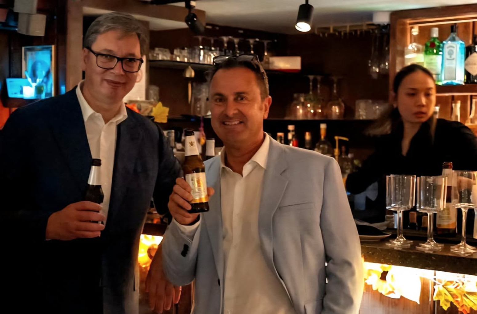 Vučić u Njujorku sa svetskim zvaničnicima: Sastao se sa Hristodulidisom; Sa Betelom popio pivo FOTO