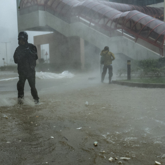 "Kralj oluja" pustoši sve pred sobom; Voda je zbrisala ljude, bukvalno; Broje se mrtvi i nestali VIDEO