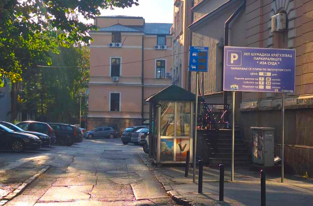 Kragujevčani, hitno uklonite vozila iz centra grada FOTO