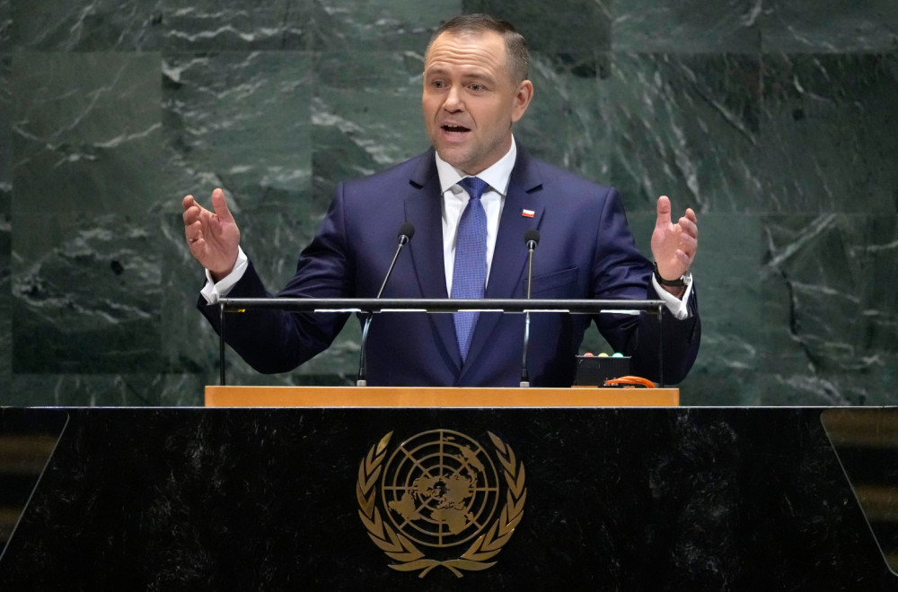 Snimak uhvatio poljskog predsednika u "nezgodnoj" situaciji: Šta je to stavio usta VIDEO