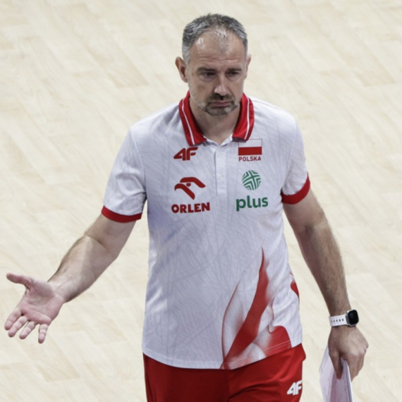 Grbić ne živi u Matriksu: "Ugrade vam čip i vozite helikopter – u životu nije tako"