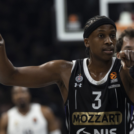 Nilikina dvocifren na debiju za Olimpijakos