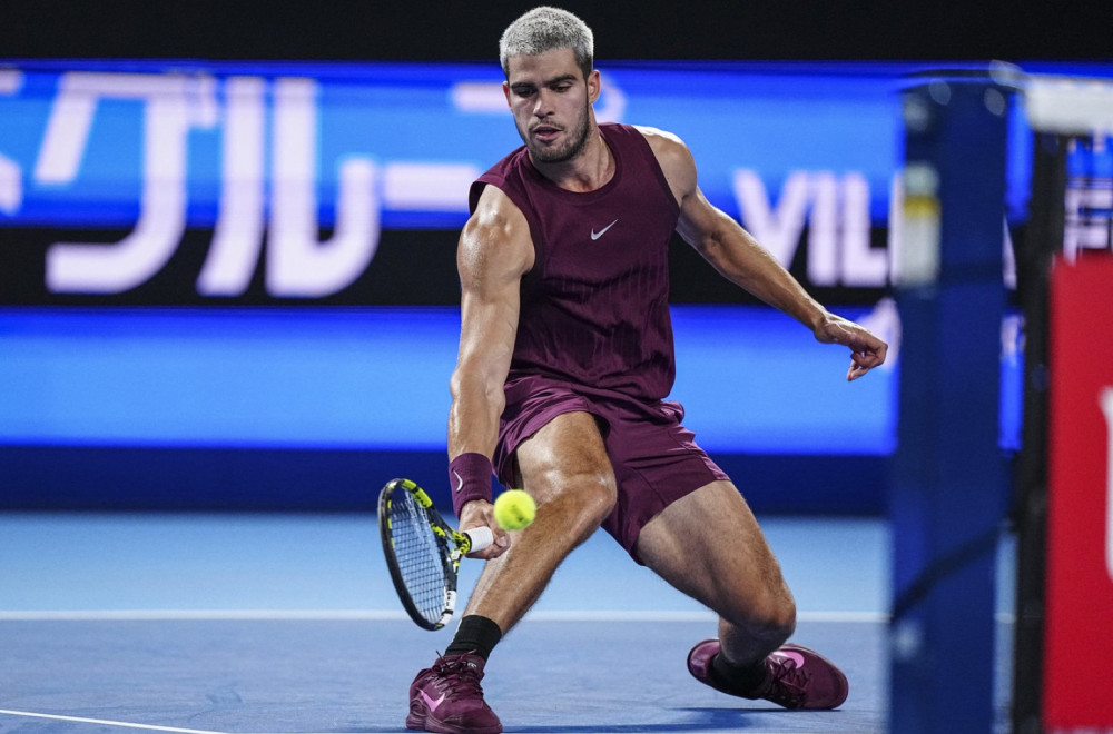 Ma, kakva povreda – Alkaras razbio Baesa