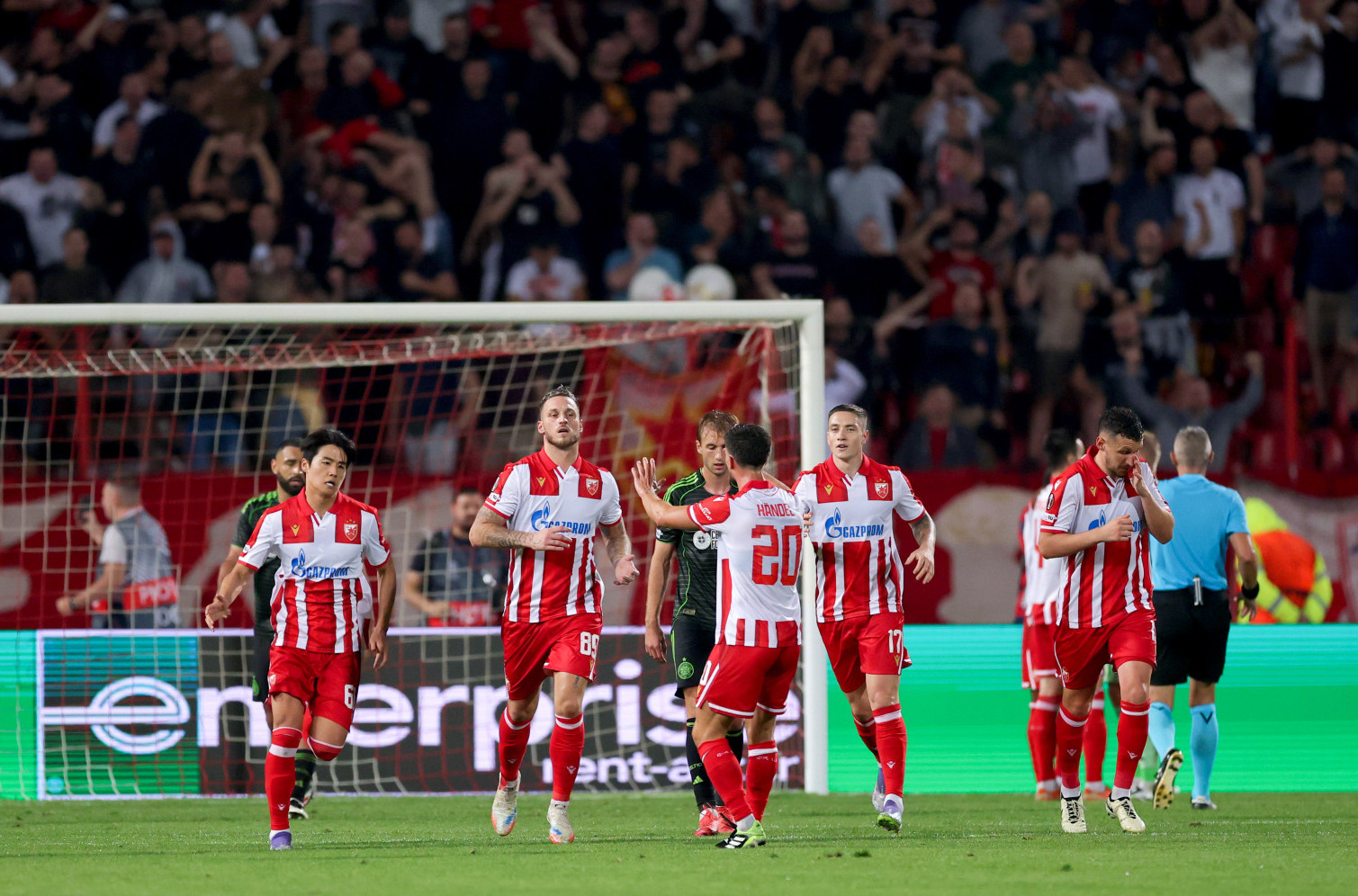 Navijači bez milosti: Od Milojevića gora samo dvojica FOTO