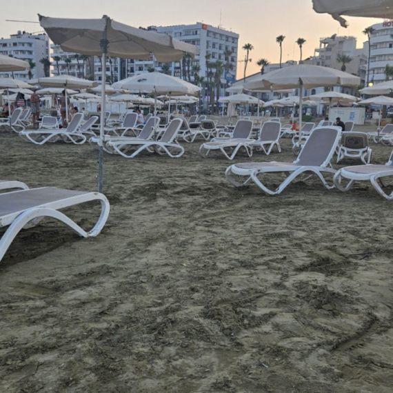 Srbi masovno odustaju od letovanja; Ovo je glavni razlog FOTO