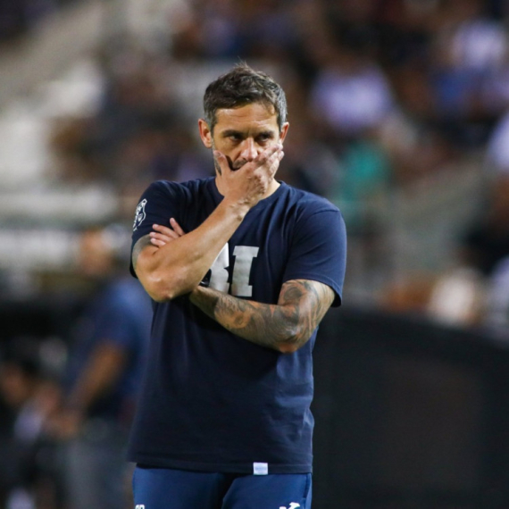 Haos u komšiluku: Trener dobio udarac u glavu – napušta klub posle 3/3?!