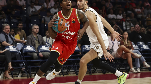 Briga za Zvezdu: Kenan iznet sa terena VIDEO