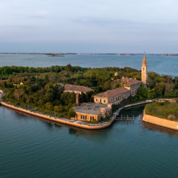 Britanac istražio jezivo italijansko ostrvo: "Čuli smo korake, pa vrisak" VIDEO