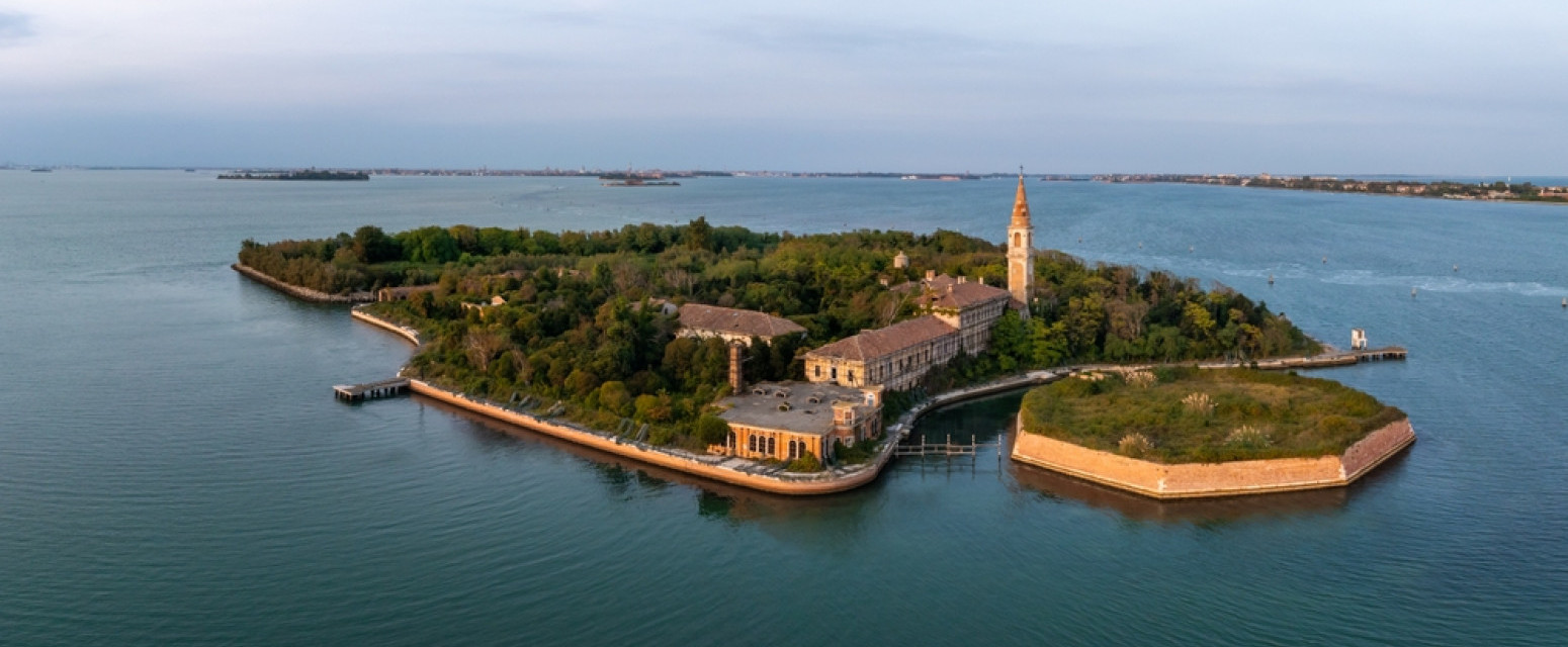 Britanac istražio jezivo italijansko ostrvo: "Čuli smo korake, pa vrisak" VIDEO