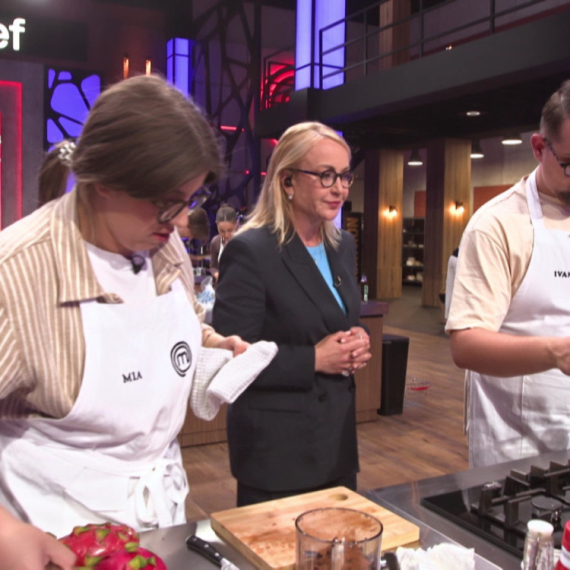 Delovalo je da je čak i Ljubici neprijatno: Umesto da rade kao tim, Mia tera po svom VIDEO