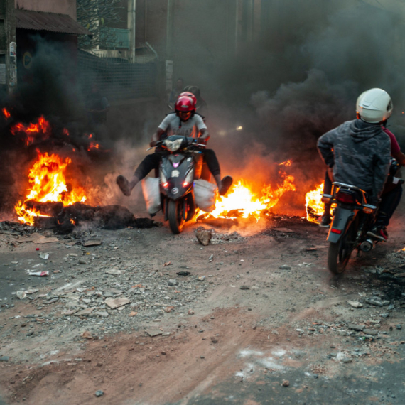 "Vri" na Madagaskaru: Uveden policijski čas