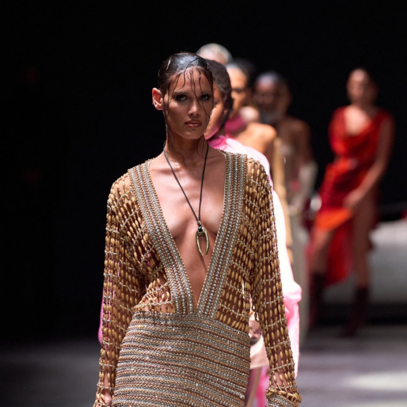 Ove pantalone su najveći trend jeseni, evo kako da ih nosite FOTO