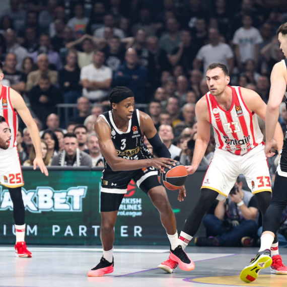 Zvanično: Olimpijakos predstavio Nilikinu