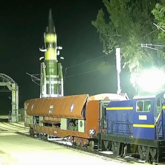 Indija ispalila balističku raketu sa voza VIDEO