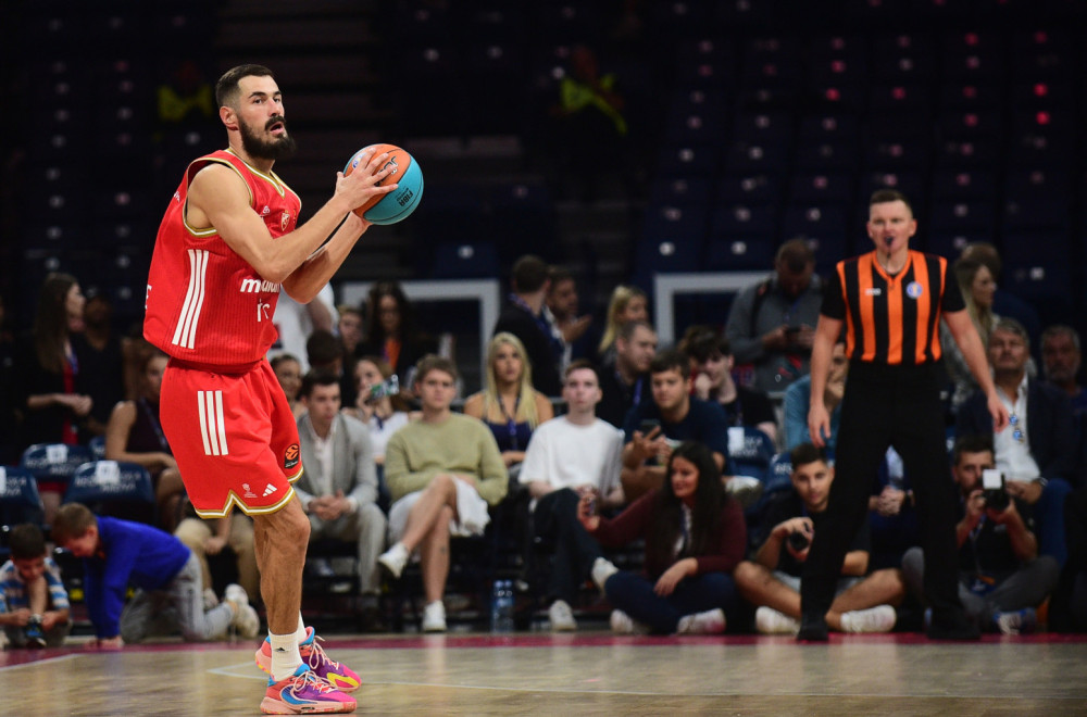 Gospođa gleda Zvezdu i pravi sendvič: "Ovo je dokaz da smo nebeski narod" VIDEO