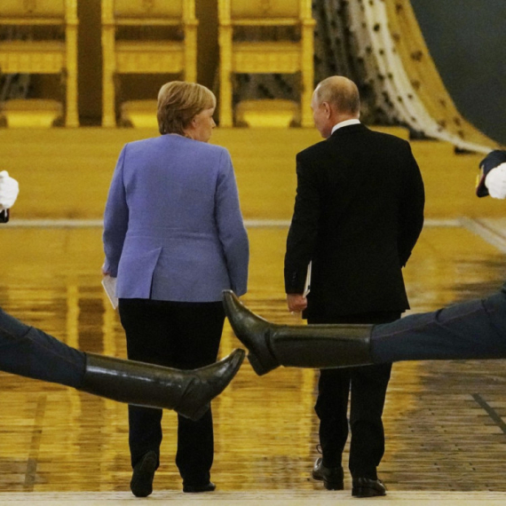 Angela je zapravo zarila nož u leđa Putinu