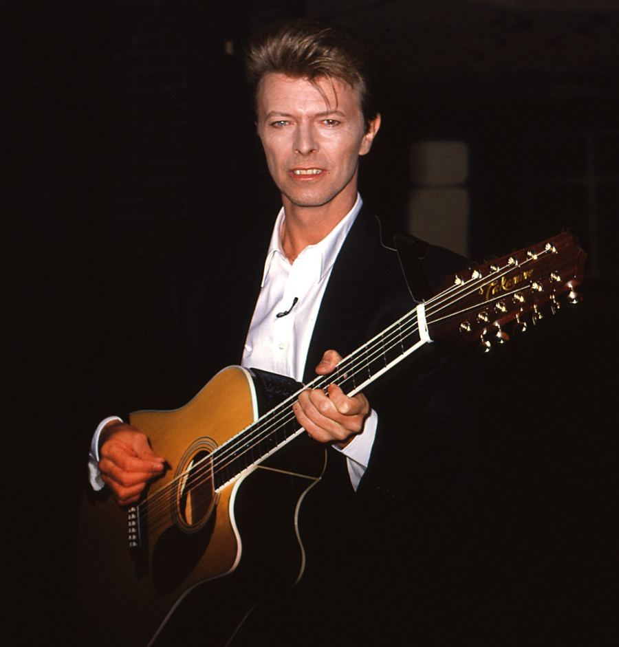 Emotivno okupljanje: Muzičari Dejvida Bouvija sviraju u čast ikone