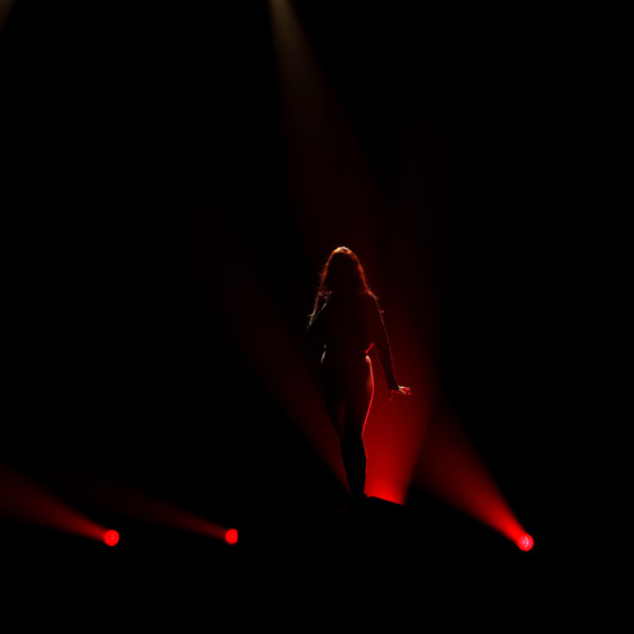 Virtuelna pevačica "potpisala" milionski ugovor: Muzičke industrije besne FOTO