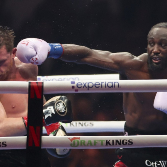 Kanelo i Kraford opet u ringu? Sprema se revanš super borbe