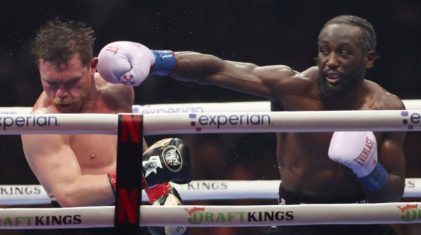 Kanelo i Kraford opet u ringu? Sprema se revanš super borbe